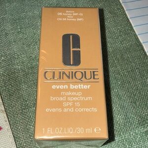 Clinique Even Better Makeup in Honey